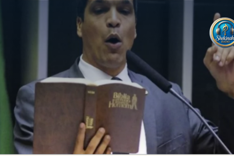 religião pesa para evangélicos na hora do voto, mas não é fator decisivo